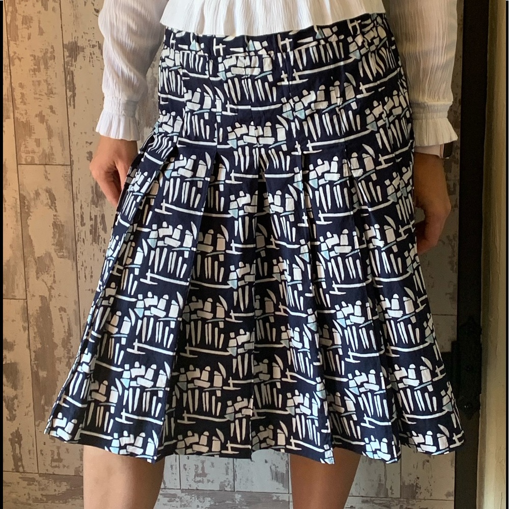 Tory Burch Navy and White Printed A-Line Skirt - Picture 14 of 16